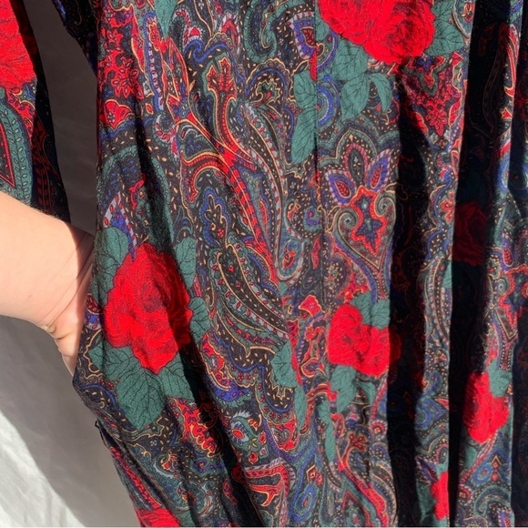 Vintage Plaid Paisley Rose Green and Red Maxi Dress with Velvet Cuffs and Collar - Picture 5 of 9